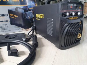 aparat-za-zavarivanje-400ah-co2-elektro-becke-5425645047503-71810241627-1.jpg Aparat za zavarivanje 400ah CO2 + elektro Becker