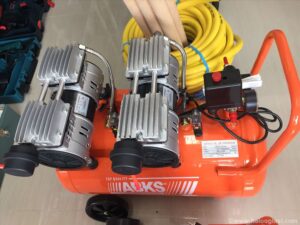 besumni-kompresor-50l-sa-2-motora-kompresori-5425645052634-71810260210.jpg Bešumni kompresor 50l sa 2 motora, kompresori