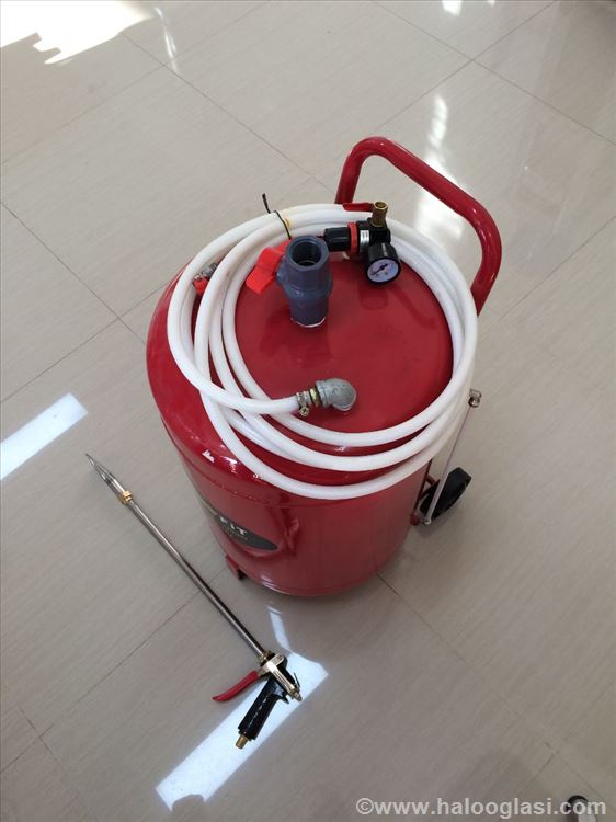 boca-za-bezkontaktno-pranje-auta-boca-za-samp-5425645053678-71810264662.jpg Boca za bezkontaktno pranje auta, boca za šamponira