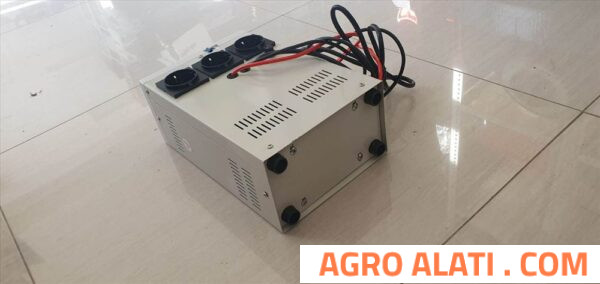 Pretvarači struje, pretvarač struje sa 12V na 220V